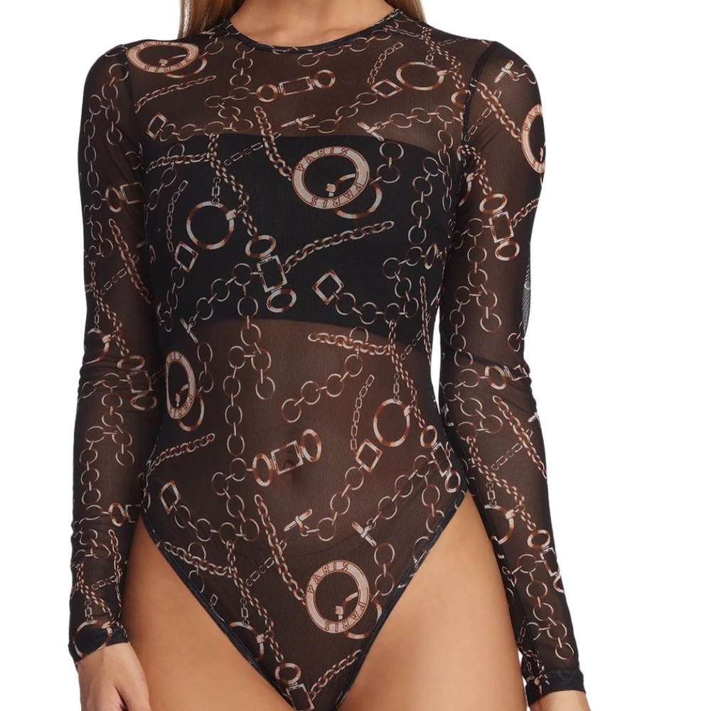 Windsor chain bodysuit.